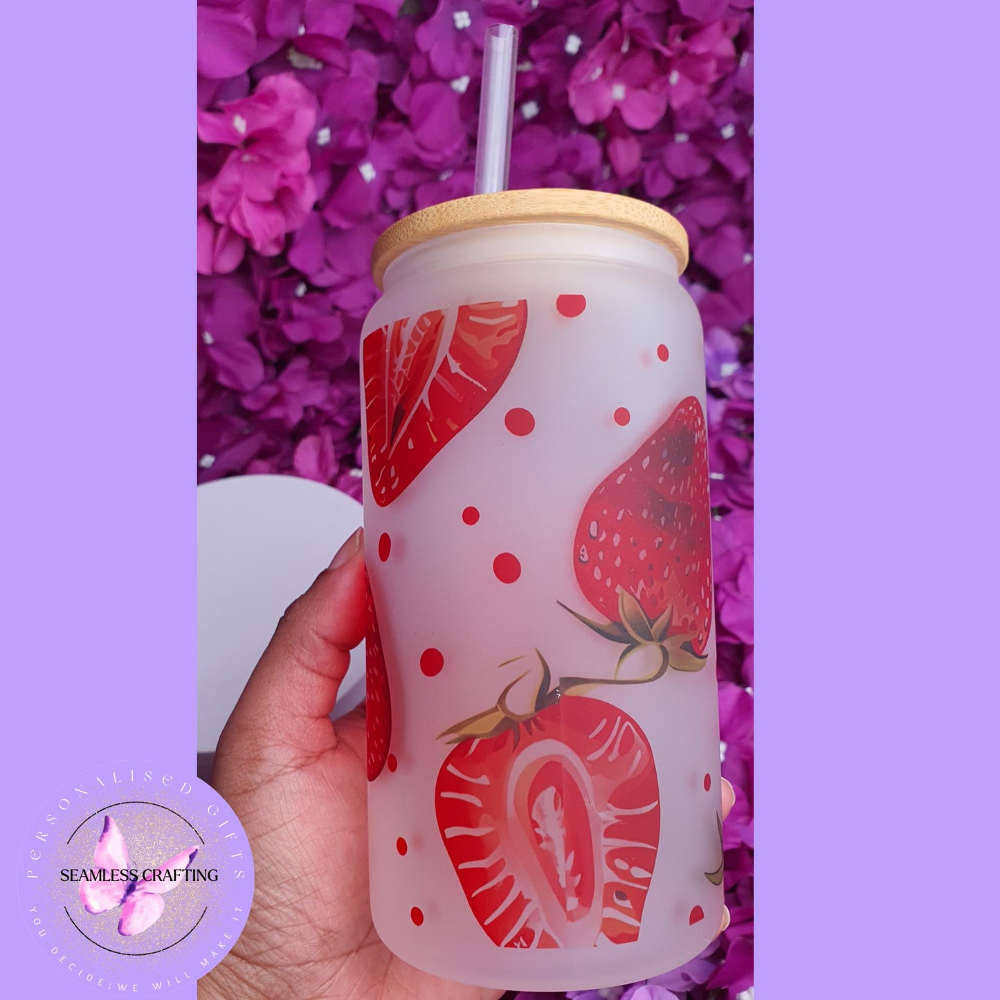 Personalised Strewberry glass cup with lid & strew, Iced coffee mug, summer drink set, reusable 16 oz can glass, cold drinks cup custom made