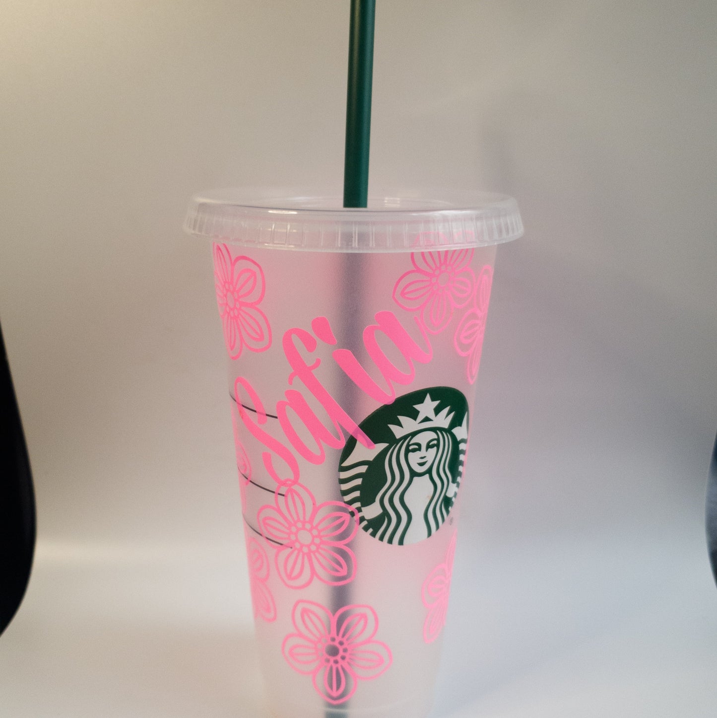 Personalised cold cup with straw, 24 oz flower tumbler names, Reusable iced coffee Venti cup, birthday gift for bridesmaid gift cold cup