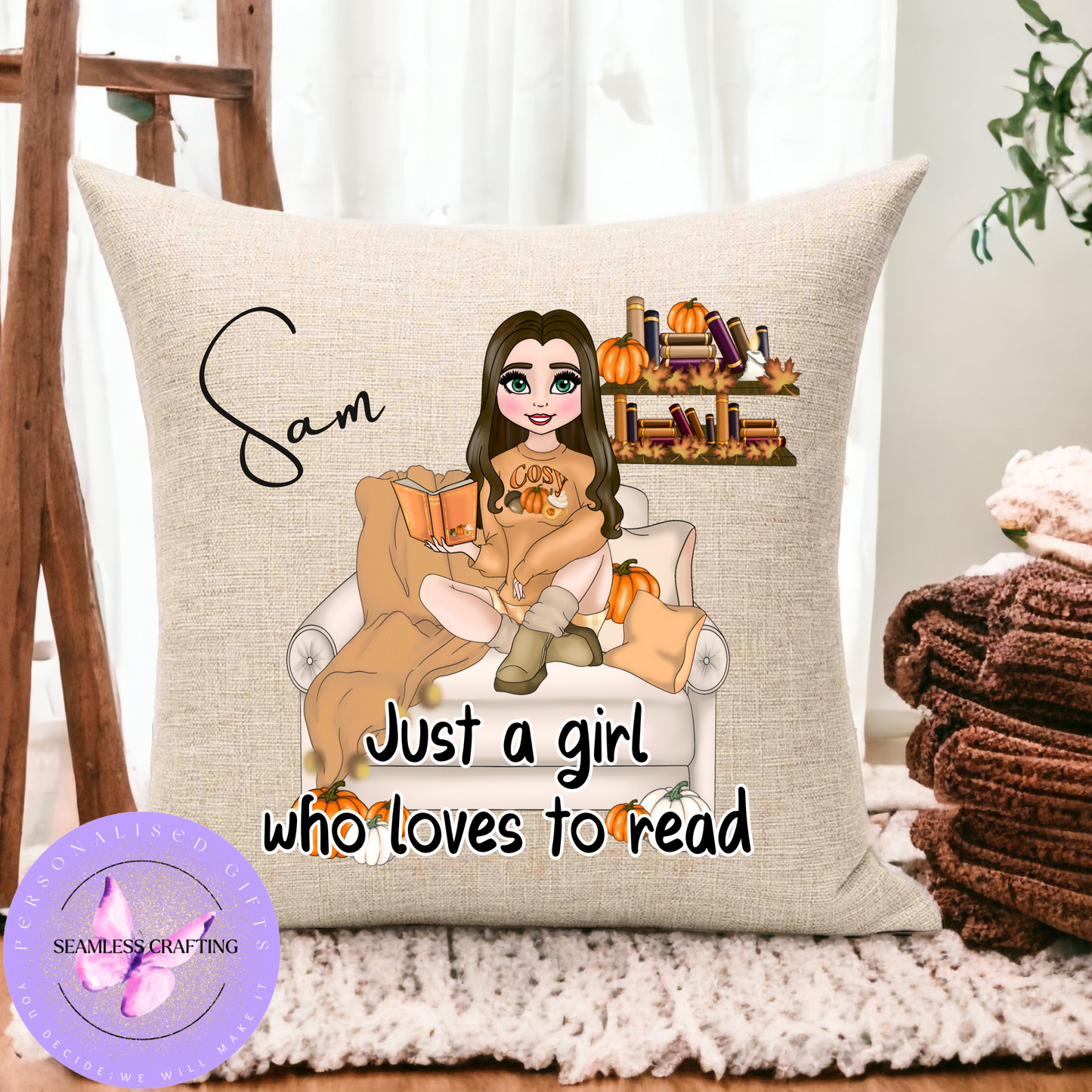 Personalised Autumn Reading Cushion – Custom Name Cosy Girl Pillow – Design Your Own Character (Hair, Skin Tone, Eye Colour) – Fall Home Décor Gift