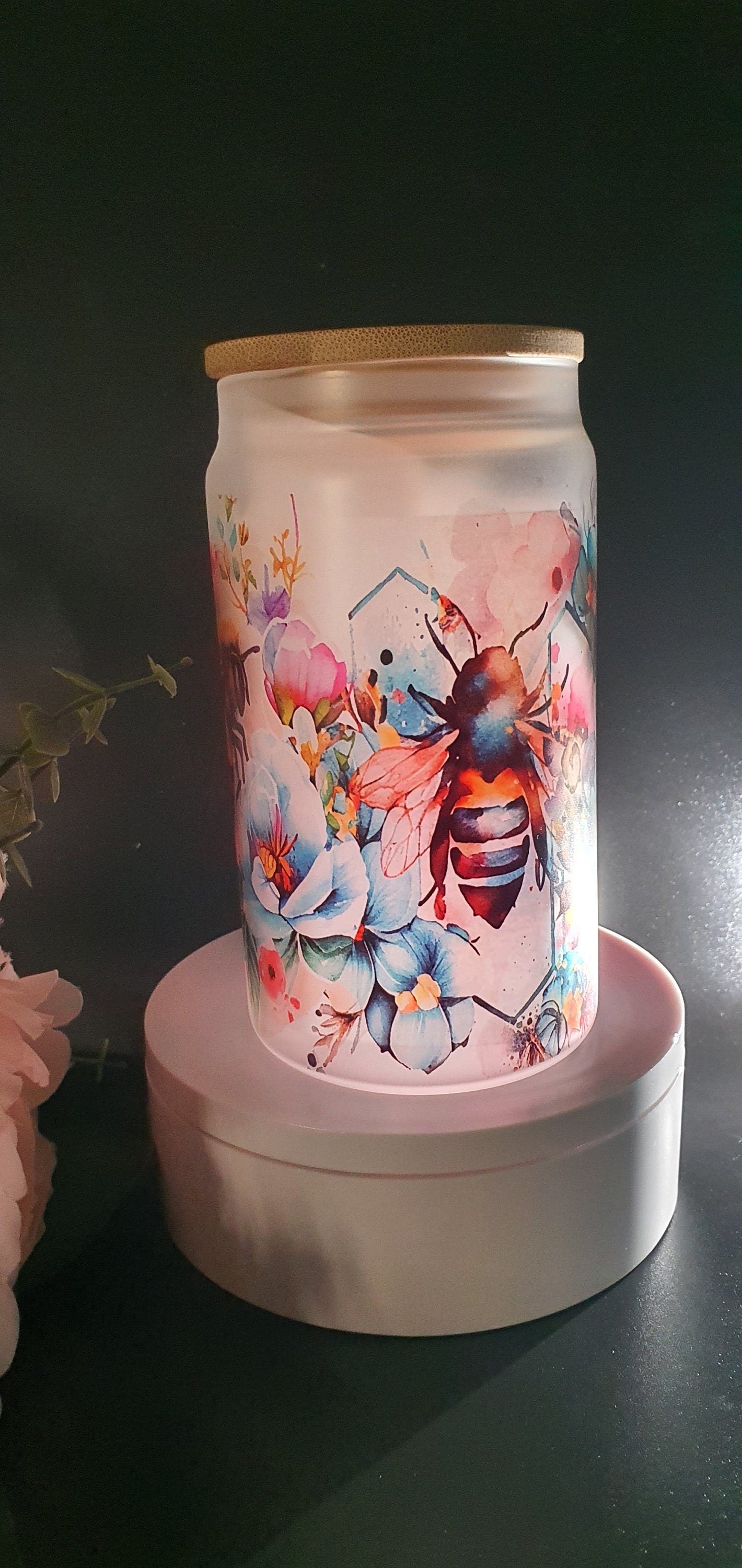 Personalised Glass Cup Floral Bee, Iced Coffee Glass Cup, Glass Beer Can Bambo Lid & Plastic Straw, Gift For Bee Lover, Gift For Her, Bride