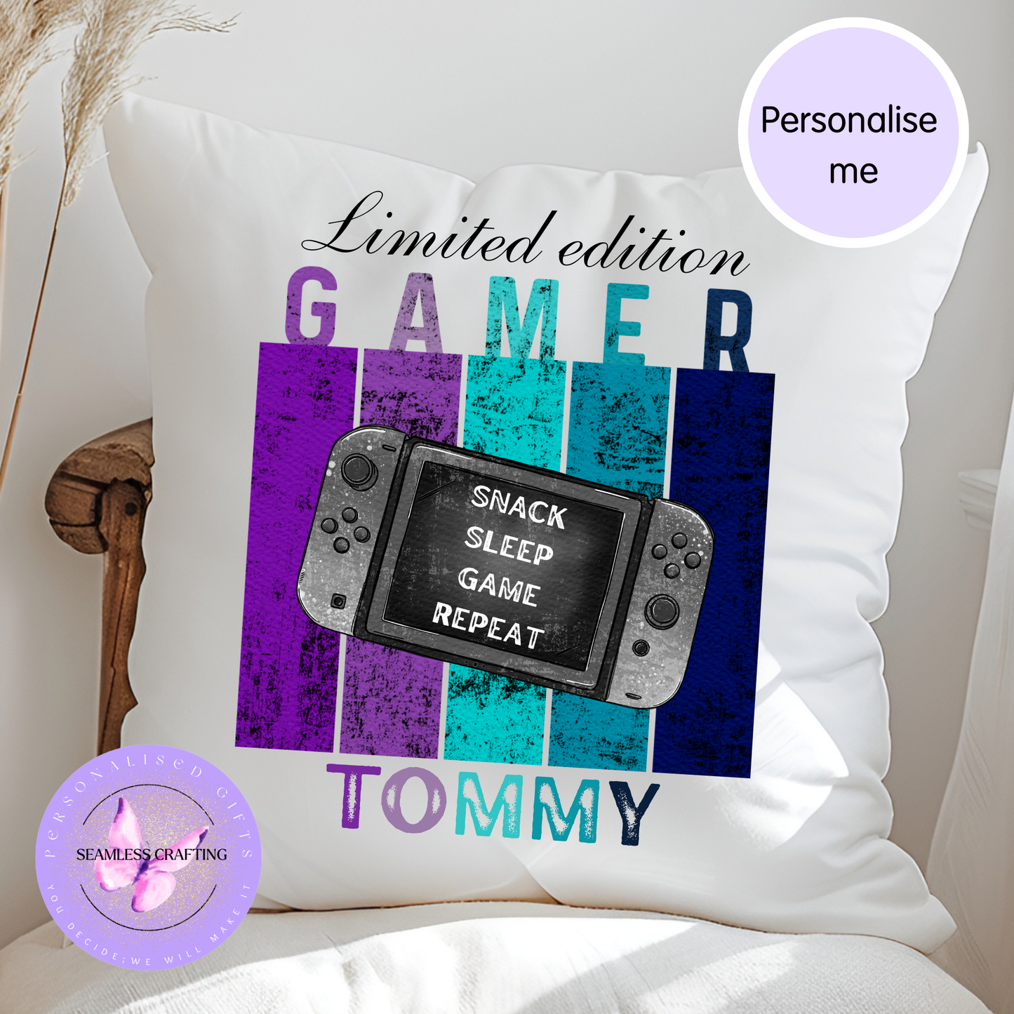 Personalised Gamer Cushion – Custom Name Gaming Pillow, Controller Choice, 40x40cm Velvet Gift for Gamers